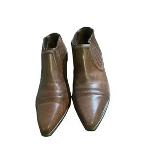 Vintage Circle S Wonens Brown Ankle Slip on Bootie Boots. Size 8M. 100% Leather